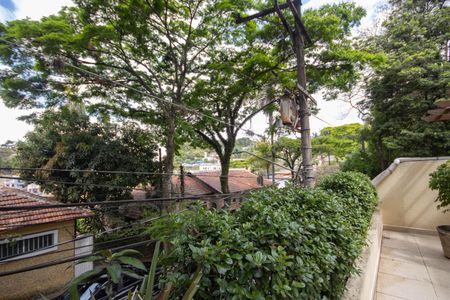 Casa à venda com 260m², 4 quartos e 2 vagas Casa à venda com 260m², 4 quartos e 2 vagasQuintal