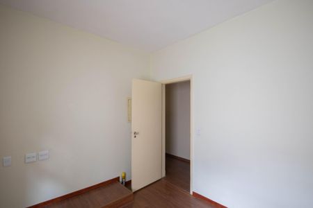 Casa à venda com 260m², 4 quartos e 2 vagas Casa à venda com 260m², 4 quartos e 2 vagasQuarto 3