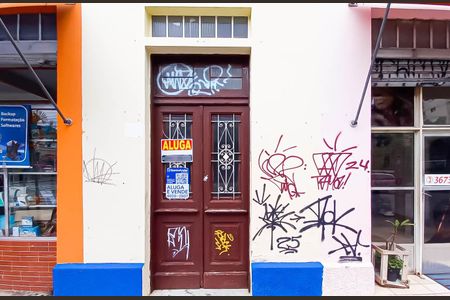 Casa para alugar com 150m², 4 quartos e sem vagaFachada + Plaquinha