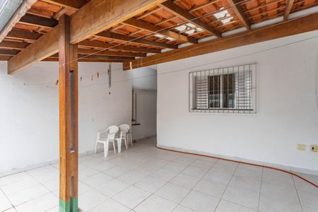 Casa à venda com 225m², 4 quartos e 2 vagasVaranda