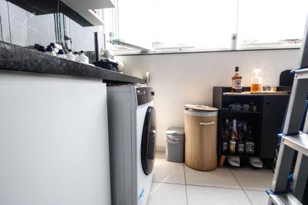 Apartamento à venda com 47m², 2 quartos e sem vaga Apartamento à venda com 47m², 2 quartos e sem vagaÁrea de serviço