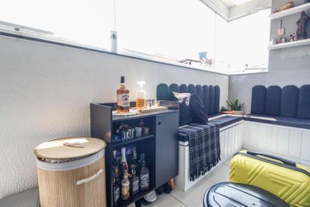 Apartamento à venda com 47m², 2 quartos e sem vaga Apartamento à venda com 47m², 2 quartos e sem vagaÁrea de serviço