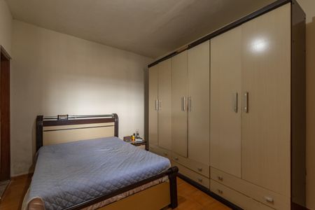 Casa à venda com 360m², 3 quartos e 8 vagas Casa à venda com 360m², 3 quartos e 8 vagasSuíte