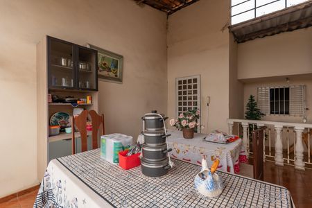 Casa à venda com 360m², 3 quartos e 8 vagas Casa à venda com 360m², 3 quartos e 8 vagasÁrea comum