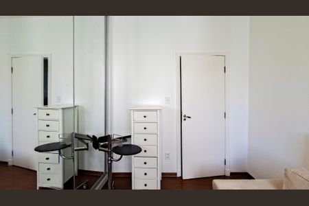 Apartamento à venda com 110m², 3 quartos e 1 vaga Apartamento à venda com 110m², 3 quartos e 1 vagaQuarto