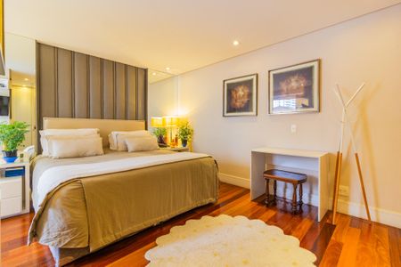 Apartamento à venda com 221m², 4 quartos e 4 vagasSuíte 4