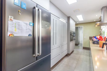 Apartamento à venda com 221m², 4 quartos e 4 vagasCozinha