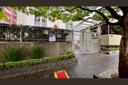 Apartamento à venda com 222m², 4 quartos e 2 vagasPlaca / Fachada