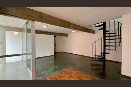 Apartamento à venda com 222m², 4 quartos e 2 vagasCopa