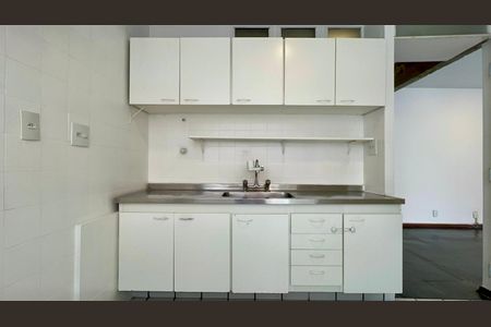 Apartamento à venda com 222m², 4 quartos e 2 vagasCozinha