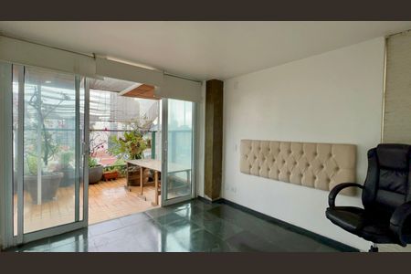 Apartamento à venda com 222m², 4 quartos e 2 vagasSuíte 1