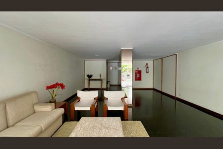 Apartamento à venda com 222m², 4 quartos e 2 vagasHall de entrada