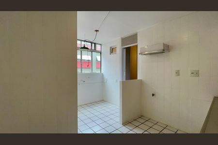 Apartamento à venda com 222m², 4 quartos e 2 vagasCozinha