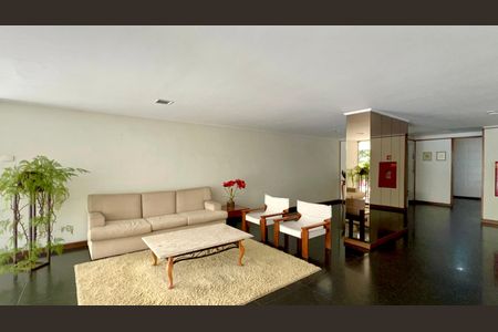 Apartamento à venda com 222m², 4 quartos e 2 vagasHall de entrada