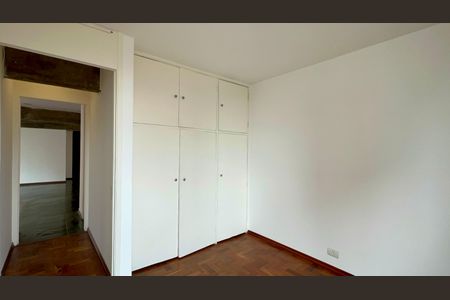 Apartamento à venda com 222m², 4 quartos e 2 vagasQuarto