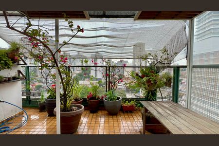 Apartamento à venda com 222m², 4 quartos e 2 vagasVaranda da suite