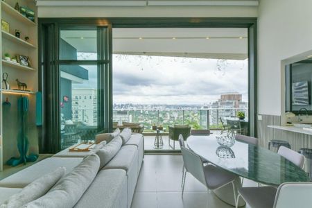 Apartamento à venda com 3 quartos, 175m² em Jardins, São Paulo