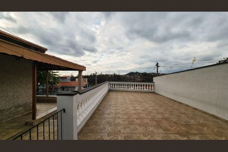 Casa à venda com 240m², 3 quartos e 3 vagasVaranda