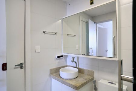 Casa à venda com 160m², 4 quartos e 2 vagas Casa à venda com 160m², 4 quartos e 2 vagasBanheiro da Suíte