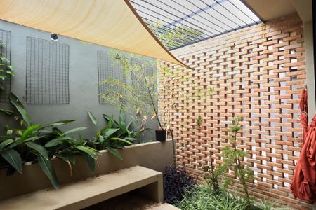 Casa à venda com 160m², 4 quartos e 2 vagas Casa à venda com 160m², 4 quartos e 2 vagasVaranda da Sala