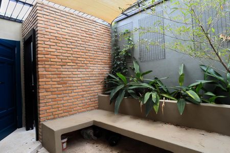 Casa à venda com 160m², 4 quartos e 2 vagas Casa à venda com 160m², 4 quartos e 2 vagasVaranda da Sala