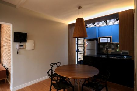 Casa à venda com 160m², 4 quartos e 2 vagas Casa à venda com 160m², 4 quartos e 2 vagasSala de Jantar