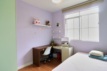 Casa à venda com 160m², 4 quartos e 2 vagas Casa à venda com 160m², 4 quartos e 2 vagasQuarto 1