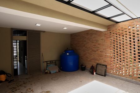 Casa à venda com 160m², 4 quartos e 2 vagas Casa à venda com 160m², 4 quartos e 2 vagasGaragem