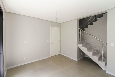Casa à venda com 223m², 4 quartos e 4 vagas Casa à venda com 223m², 4 quartos e 4 vagasCozinha
