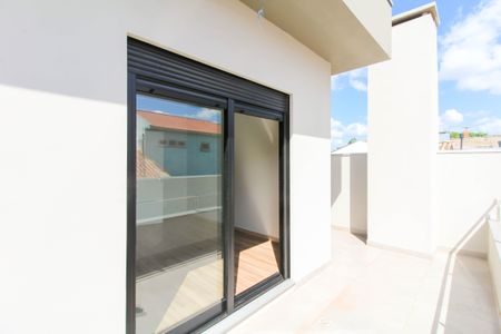 Casa à venda com 223m², 4 quartos e 4 vagas Casa à venda com 223m², 4 quartos e 4 vagasVaranda da Suíte 1