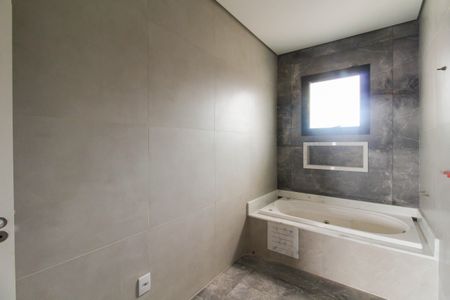 Casa à venda com 223m², 4 quartos e 4 vagas Casa à venda com 223m², 4 quartos e 4 vagasBanheiro da Suíte 3