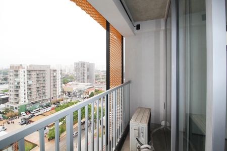 Varanda de kitnet/studio para alugar com 1 quarto, 28m² em Indianópolis, São Paulo
