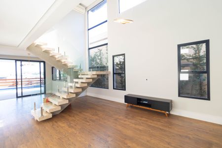 Salas de casa de condomínio para alugar com 4 quartos, 280m² em Swiss Park, Campinas