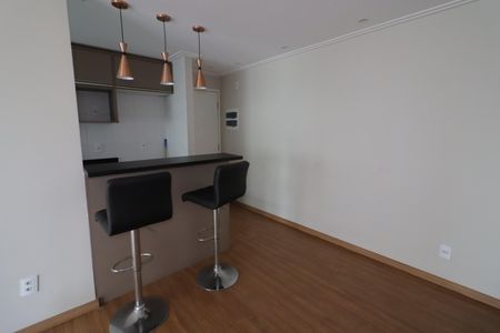 Sala de apartamento à venda com 2 quartos, 61m² em Km 18, Osasco