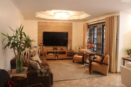 Casa para alugar com 279m², 3 quartos e 8 vagasSala