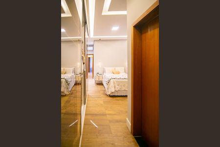 Casa de condomínio para alugar com 270m², 3 quartos e 4 vagasCloset da suíte 1