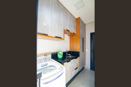 Casa de condomínio para alugar com 270m², 3 quartos e 4 vagasLavanderia