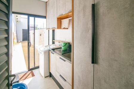 Casa de condomínio para alugar com 270m², 3 quartos e 4 vagasLavanderia