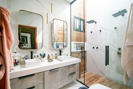 Casa de condomínio para alugar com 270m², 3 quartos e 4 vagasBanheiro da Suíte 1