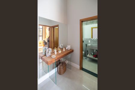 Casa de condomínio para alugar com 270m², 3 quartos e 4 vagasLavabo