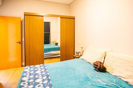 Casa de condomínio para alugar com 270m², 3 quartos e 4 vagasQuarto 2