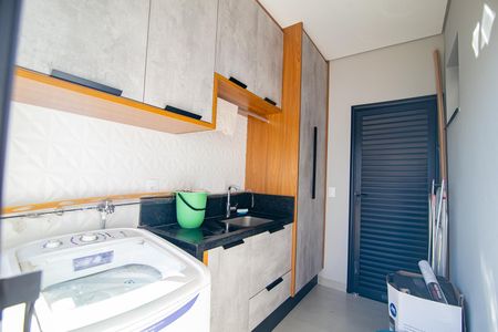 Casa de condomínio para alugar com 270m², 3 quartos e 4 vagasLavanderia