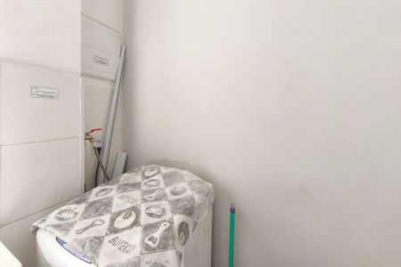 Apartamento à venda com 42m², 2 quartos e 1 vaga Apartamento à venda com 42m², 2 quartos e 1 vagaÁrea de Serviço