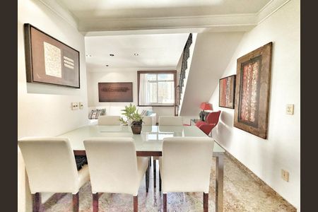 Apartamento à venda com 110m², 1 quarto e 1 vagaSala