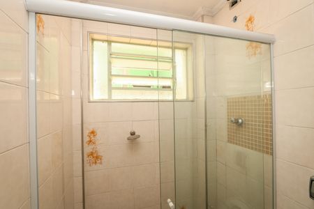 Casa à venda com 236m², 5 quartos e 3 vagasBanheiro 2