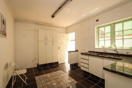 Casa à venda com 236m², 5 quartos e 3 vagasCozinha