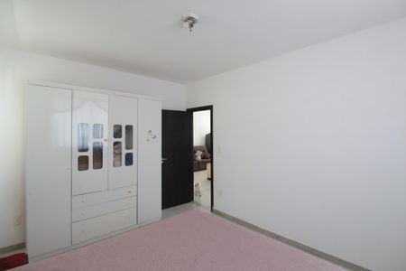 Casa à venda com 520m², 4 quartos e 3 vagasQuarto