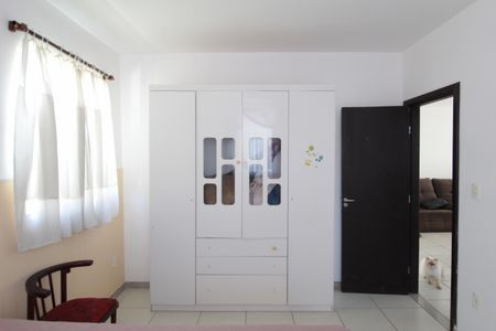 Casa à venda com 520m², 4 quartos e 3 vagasQuarto