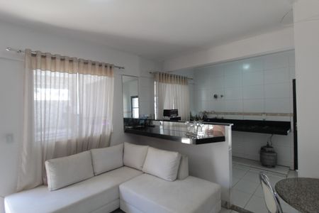 Casa à venda com 520m², 4 quartos e 3 vagasCasa 2 | Sala