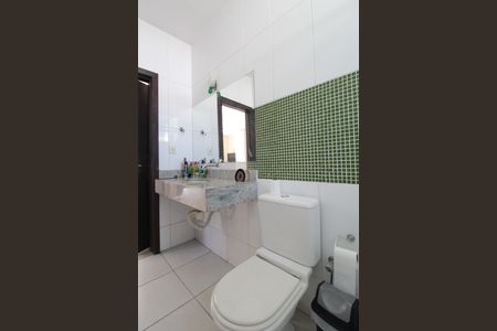 Casa à venda com 520m², 4 quartos e 3 vagasBanheiro da Suite 2